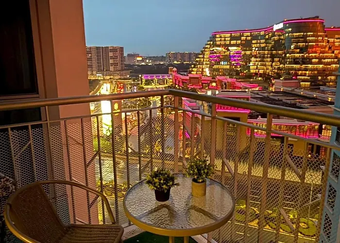 Apartment Playful 1br With Magnificant Bayview Garden View Near Okada Solaire Aiports With Free Parking Manila